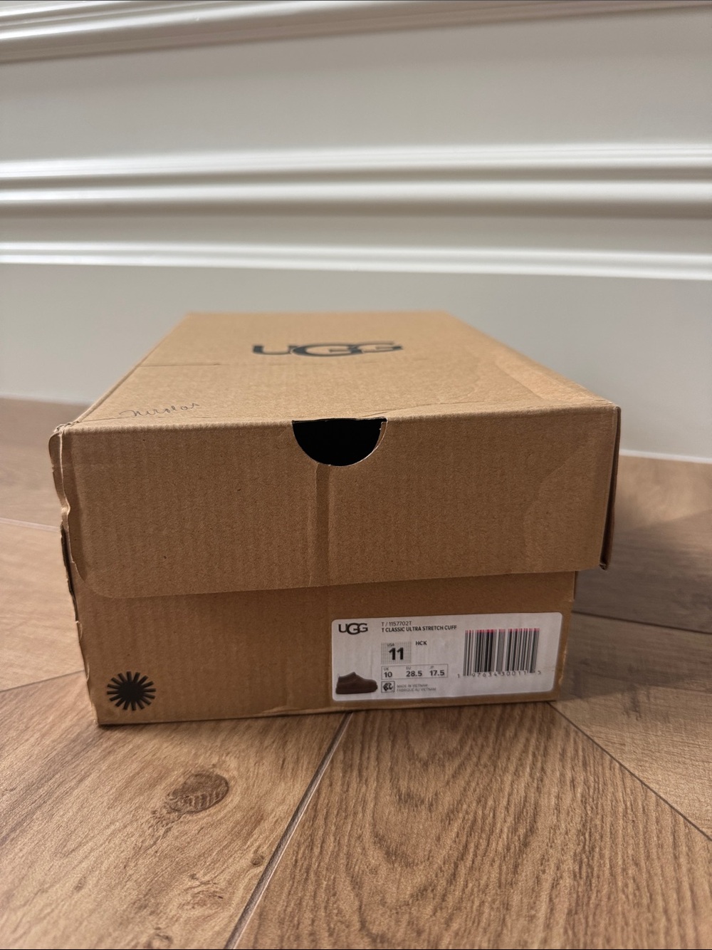 UGG Box with Tan Cardboard Packaging - Brown